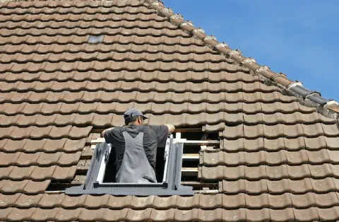 Pose de velux - Le Perthus